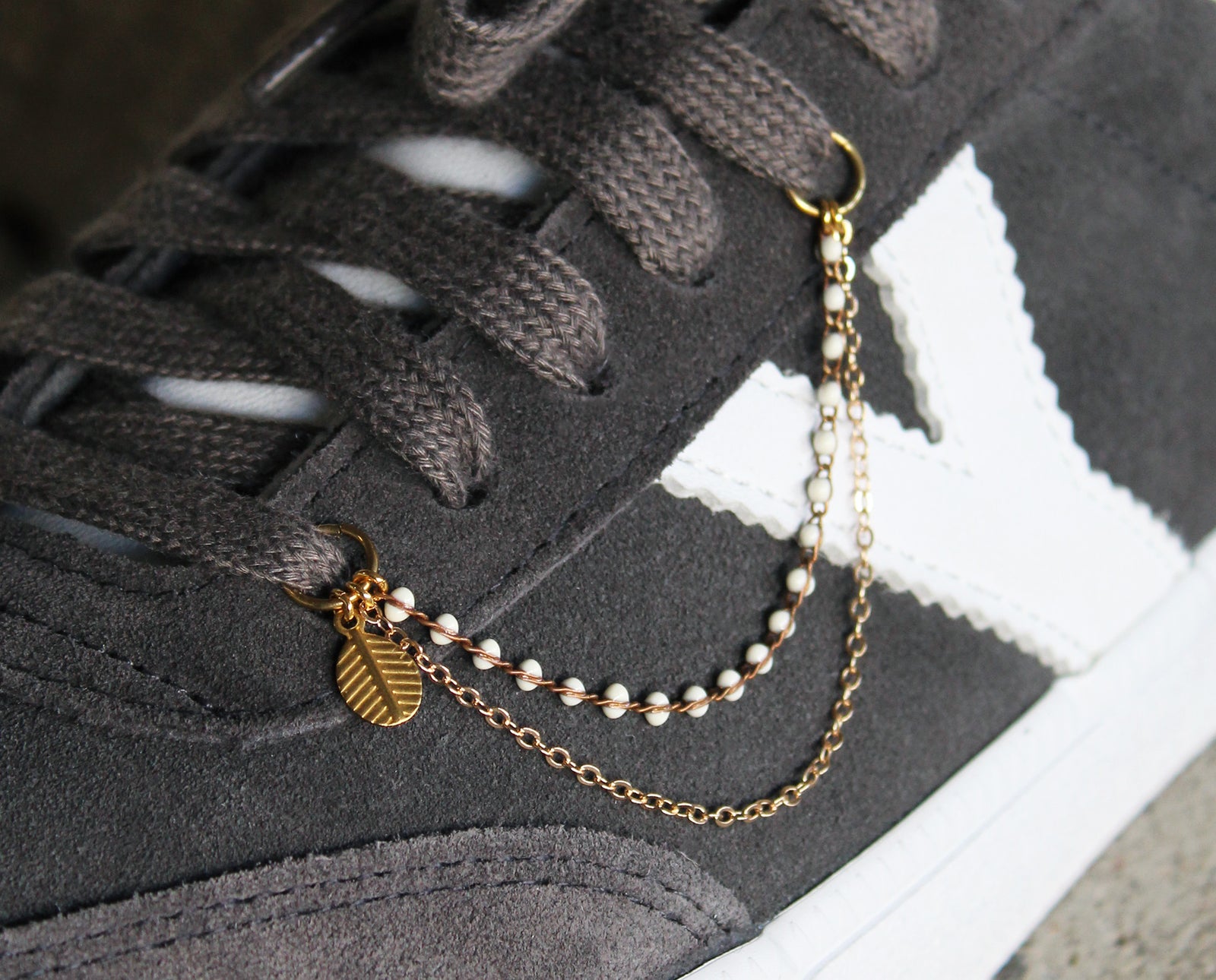 Lani Shoe Chain - White