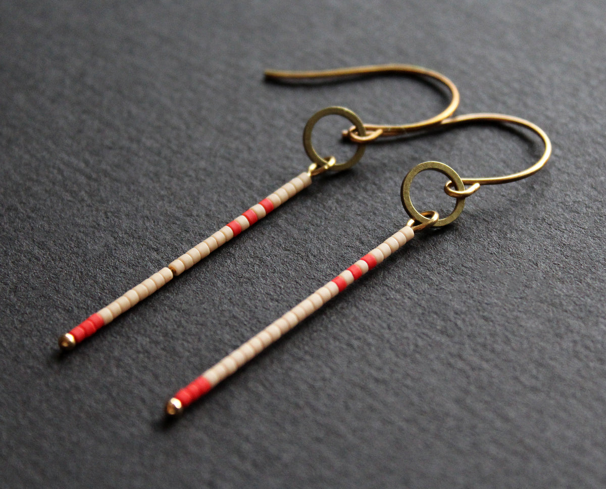Larna Earrings - Beige &amp; Red