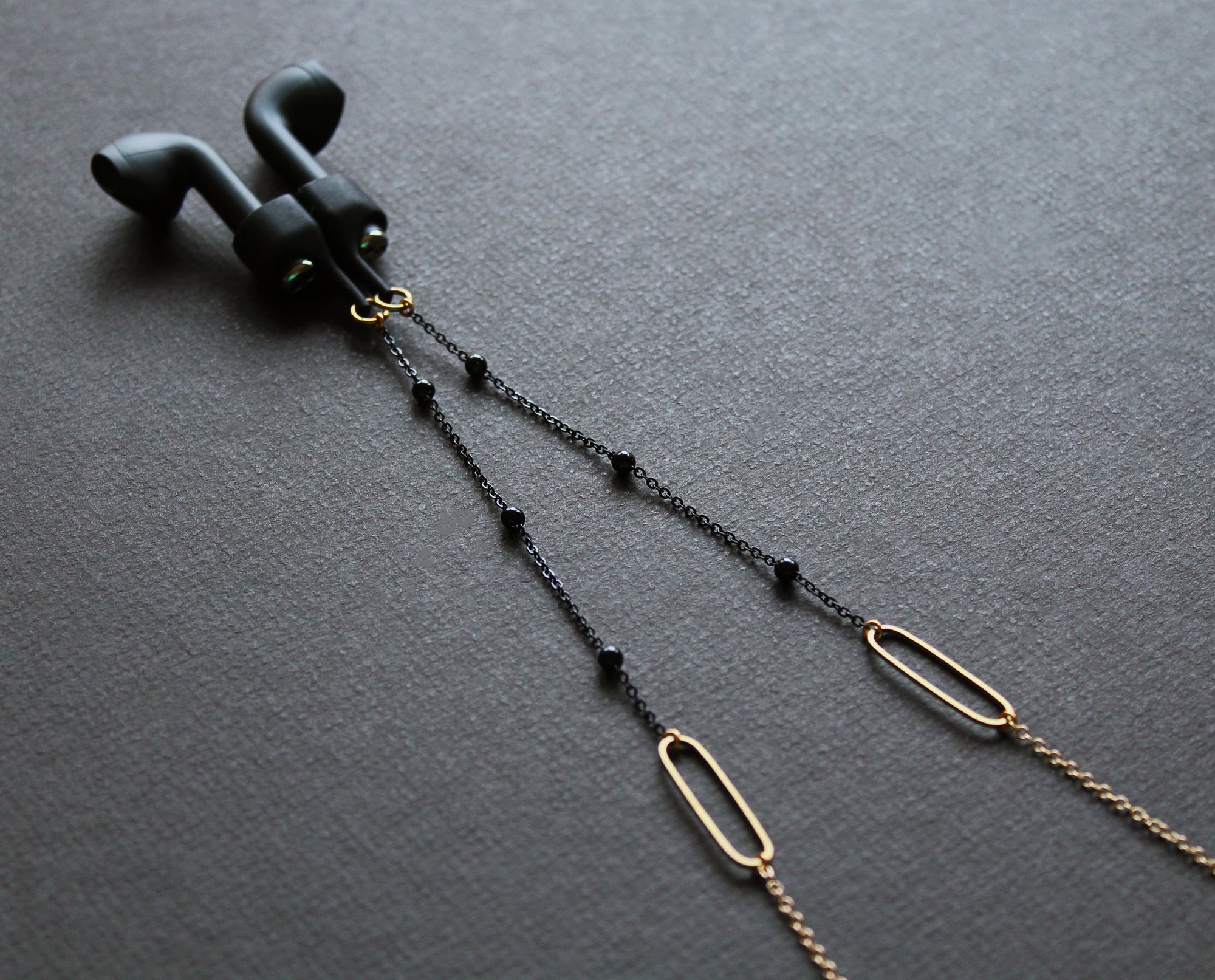 Sidonie Earbud Chain