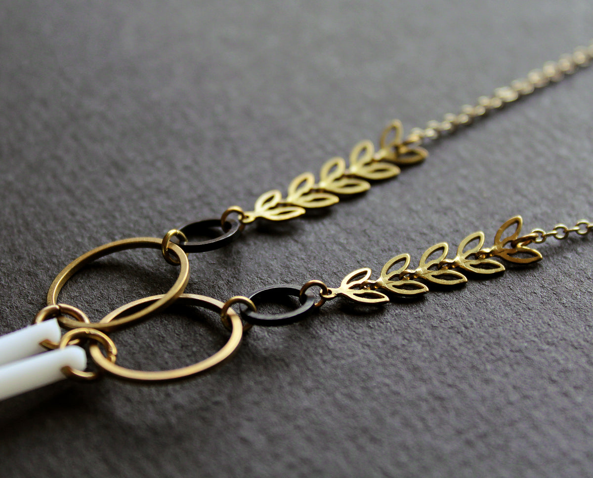 Aurelia Earbud Chain