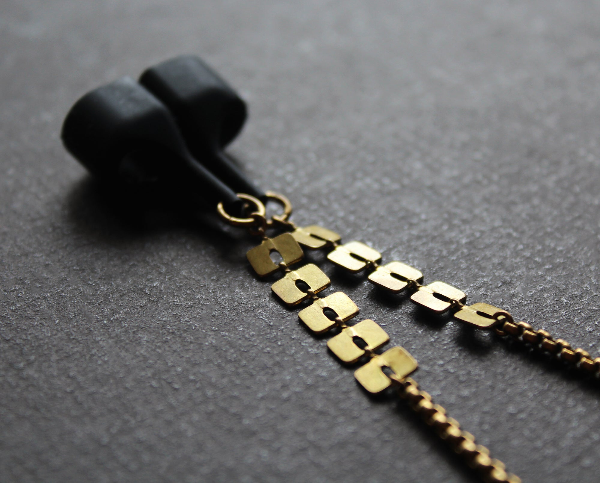 Corina Earbud Chain