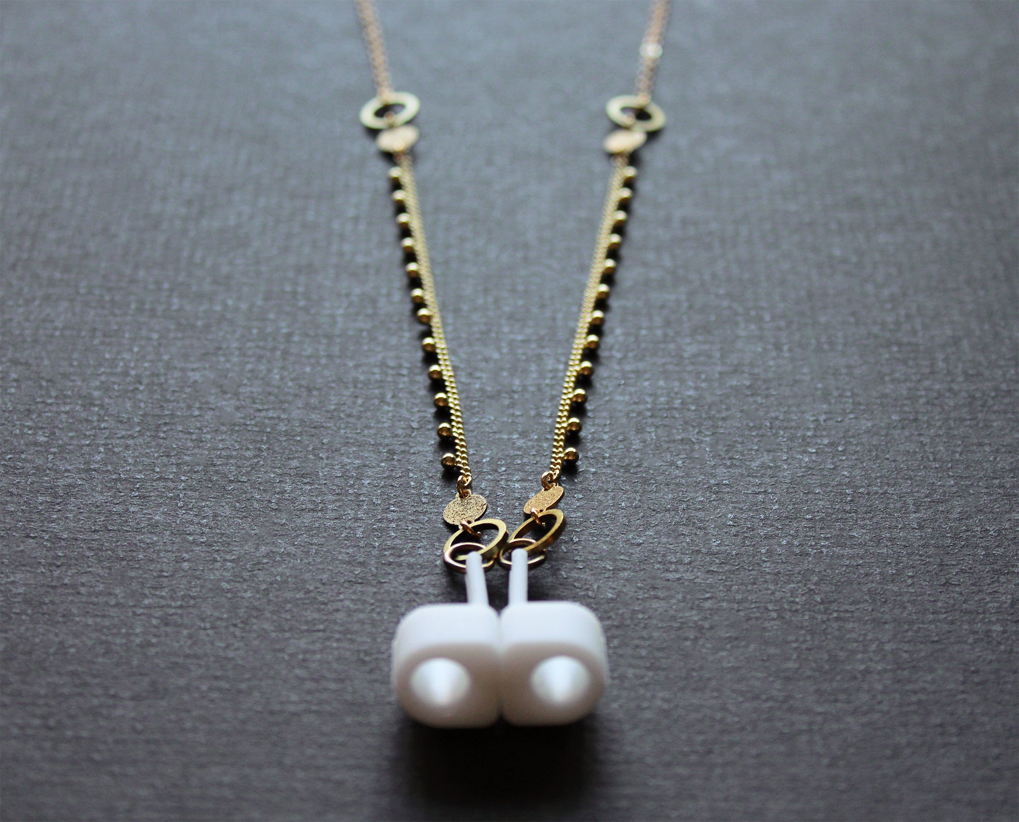 Fay Earbud Chain