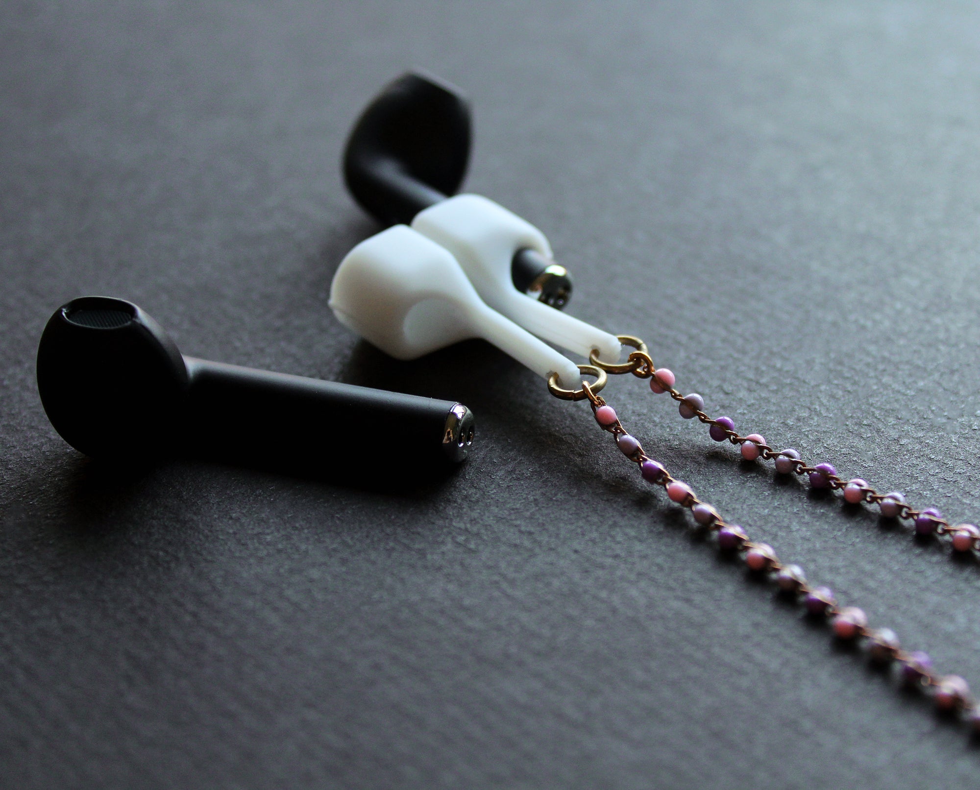 Violet Earbud Chain