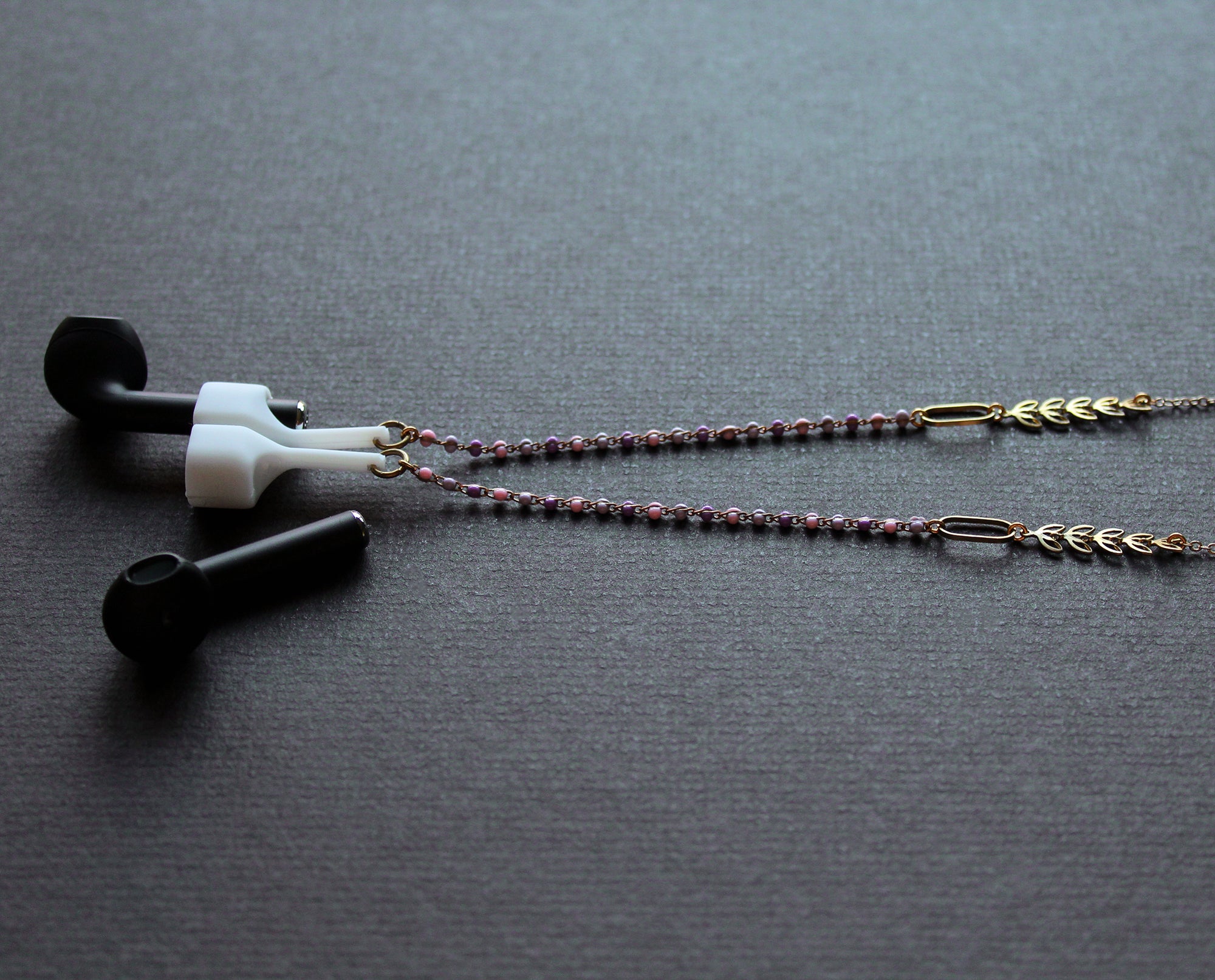 Violet Earbud Chain