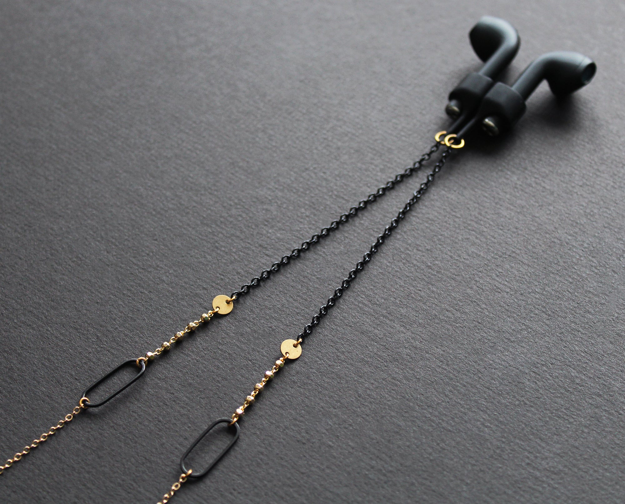 Diem Earbud Chain