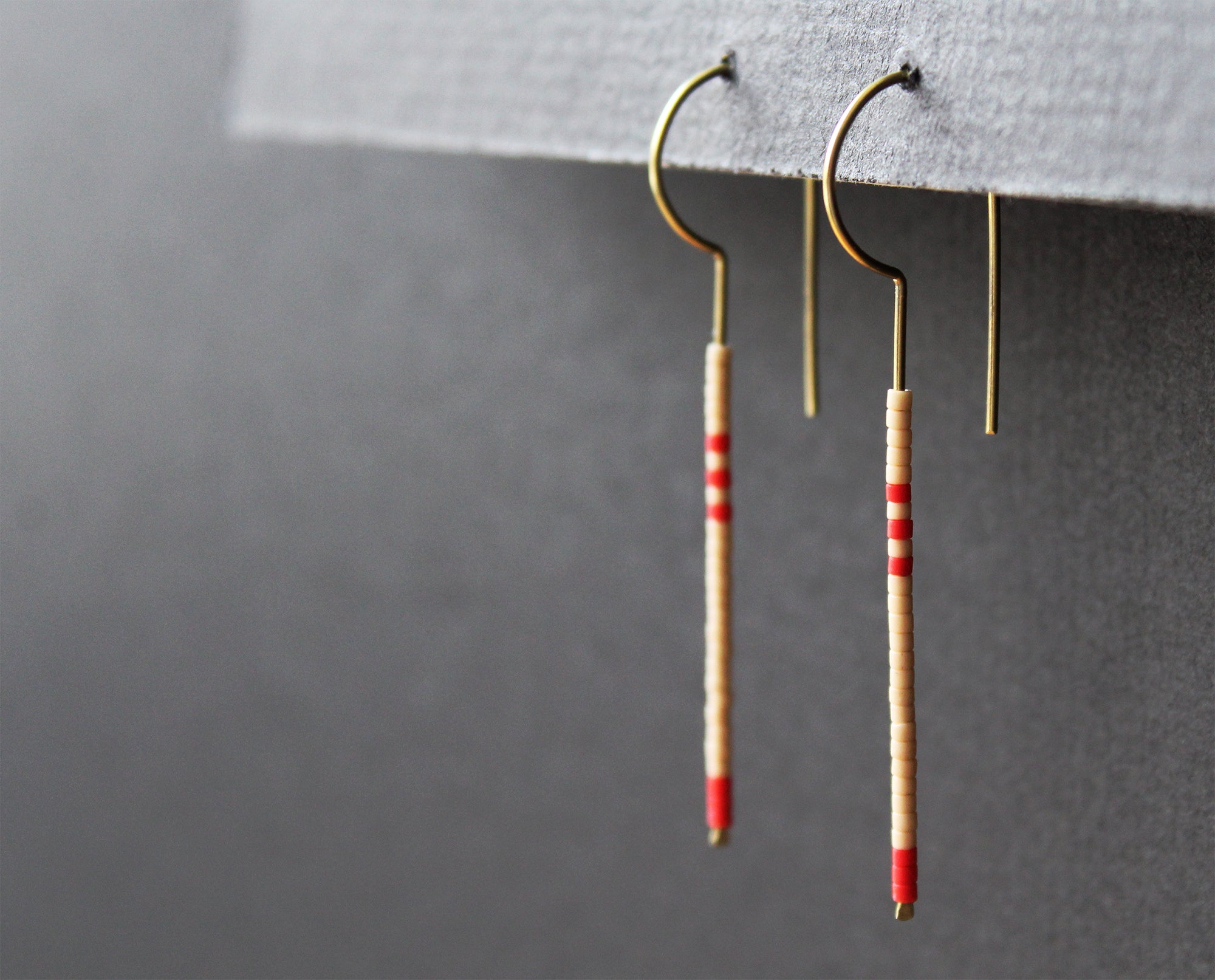 Loop Earrings - Beige & Red