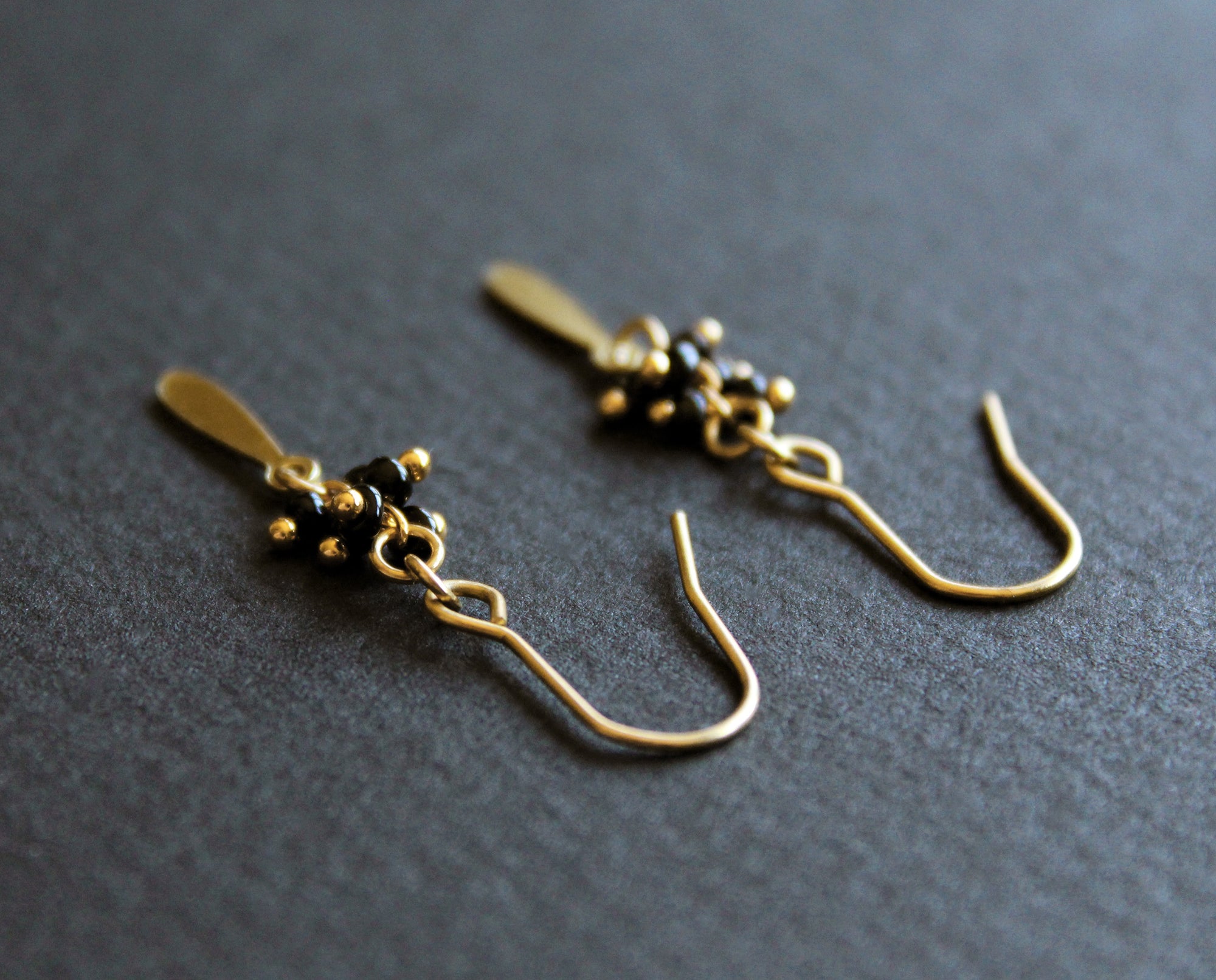 Palo Earrings Black - Short