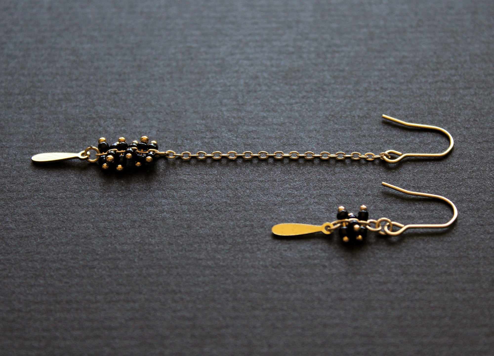 Palo Earrings Black - Asymmetric