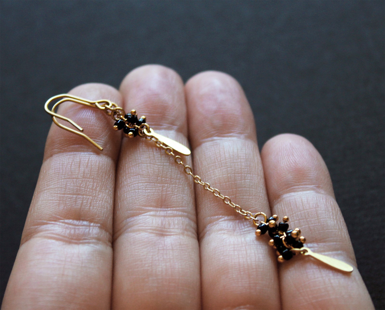 Palo Earrings Black - Asymmetric