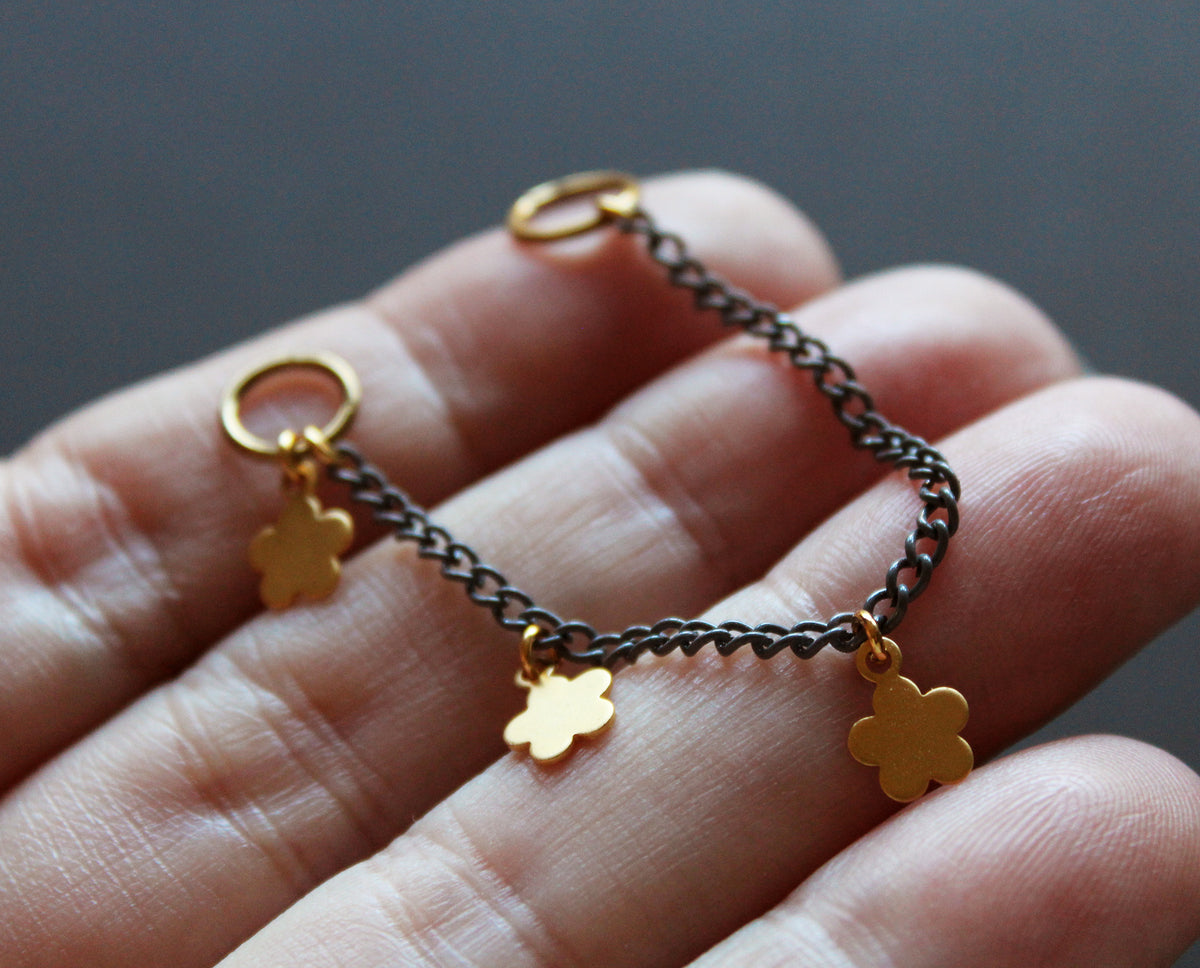 Fleur Shoe Chain
