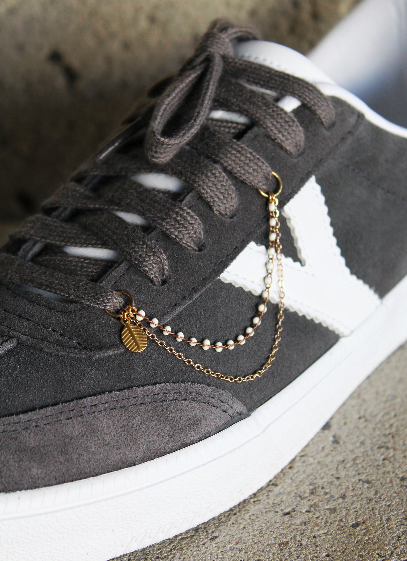 Lani Shoe Chain - White