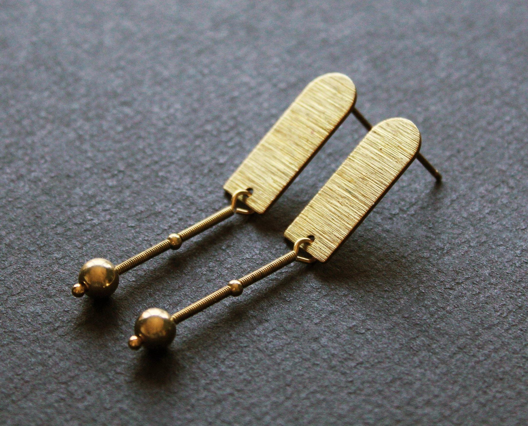 Volta Earrings - Nea