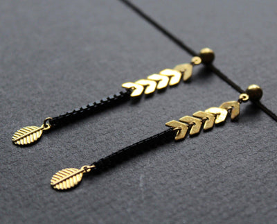 Modern nature inspired earrings - Folium Earrings - Nea Jewelry