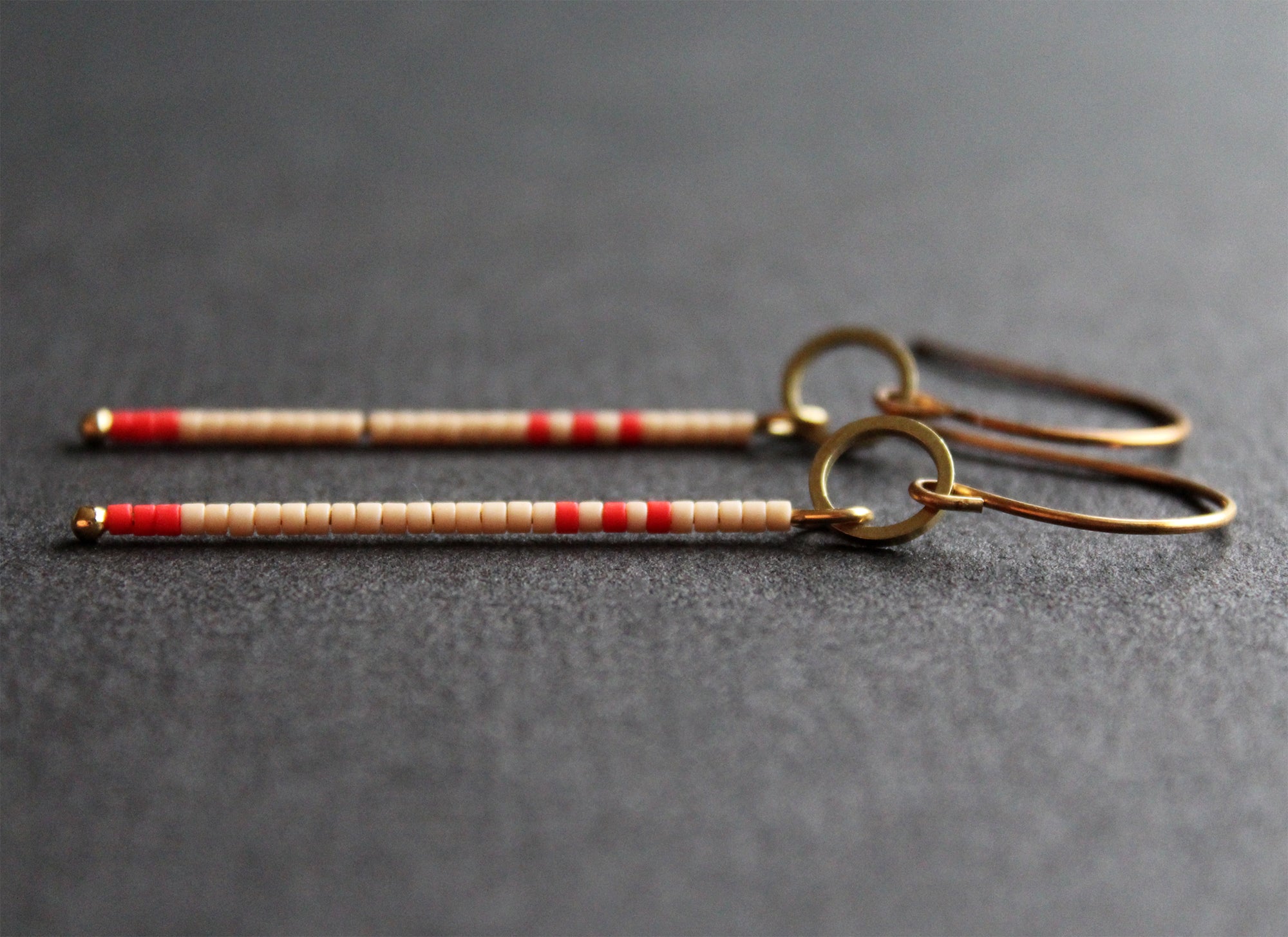 Boucles d'oreilles Larna - Beige & Rouge